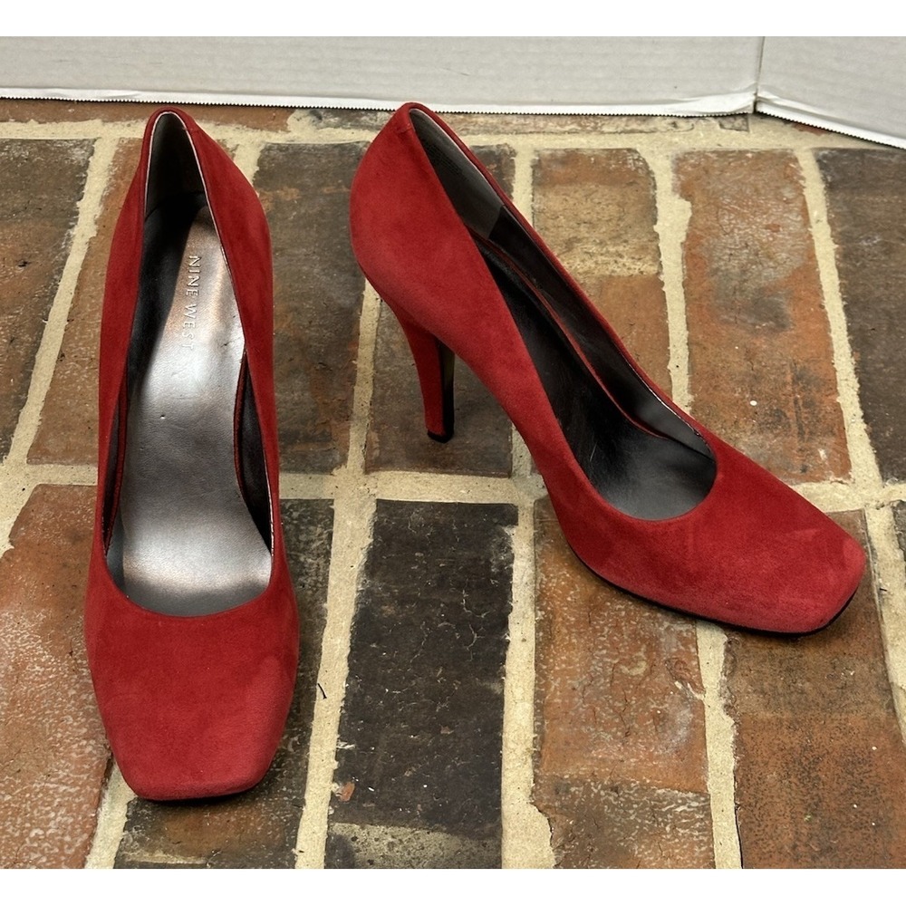 Nine West Red Suede Pumps Square Toe Stiletto Classic Court Shoes Women's 9